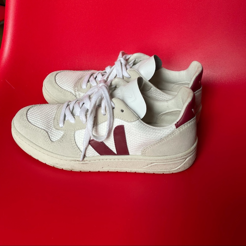 Veja V-10 Sneakers